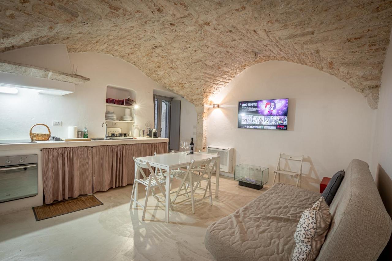 Vacation And Short Stay Suites & Apartments Ceglie - Celso Чельє-Мессапіка Екстер'єр фото